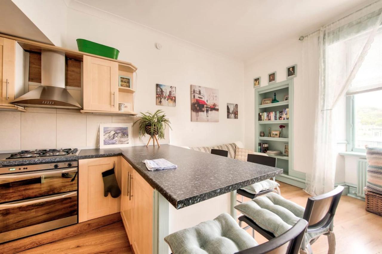 Guestready - Cosy Home 5 Minutes From Waverley! Эдинбург Экстерьер фото