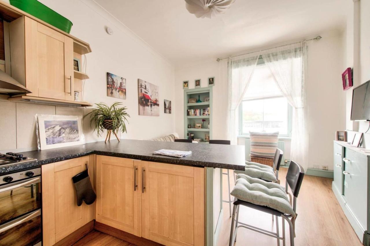 Guestready - Cosy Home 5 Minutes From Waverley! Эдинбург Экстерьер фото