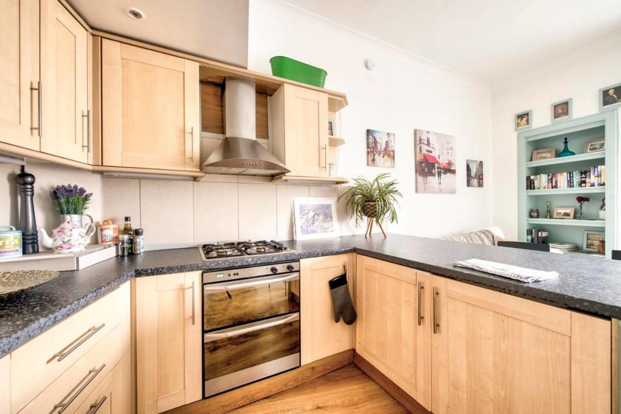 Guestready - Cosy Home 5 Minutes From Waverley! Эдинбург Экстерьер фото